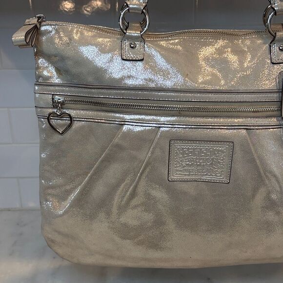 Coach Poppy Daisy Signature Logo Metallic Leather XL Tote Shoulder Bag - Picture 2 of 15